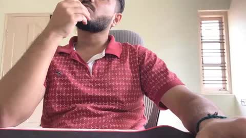 Snapshot of bighandsomesatisfy chatting on 11.12.25 bighandsomesatisfy online show from 11.12.25