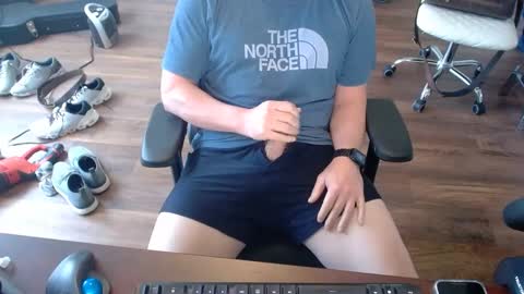 Snapshot of bigjohnsonrighthere chatting on 02.27.25 bigjohnsonrighthere online show from 02.27.25