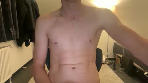 Snapshot of bigleor chatting on 02.15.26 bigleor online show from 02.15.26