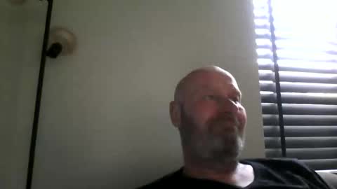 Snapshot of bigmike3339 chatting on 04.23.26 bigmike3339 online show from 04.23.26