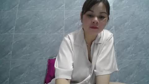 Snapshot of bigpussy_92 chatting on 09.15.25 bigpussy_92 online show from 09.15.25