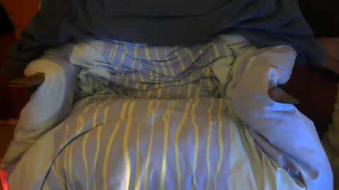 Snapshot of bigreallover chatting on 02.10.25 ...... online show from 02.10.25