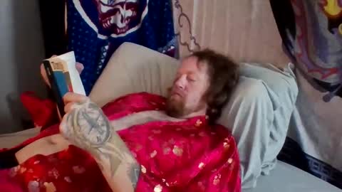 Snapshot of bigred382055 chatting on 09.10.25 Joon online show from 09.10.25