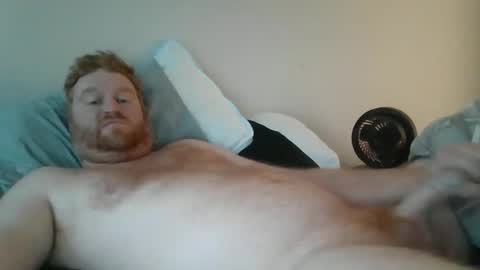 Snapshot of bigred92899 chatting on 12.15.25 bigred92899 online show from 12.15.25