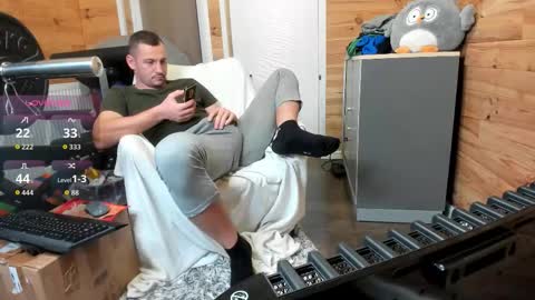 Snapshot of bigsshark chatting on 11.13.25 bigsshark online show from 11.13.25