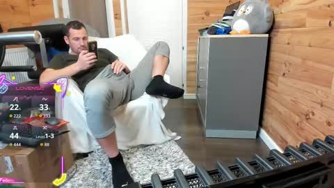 Snapshot of bigsshark chatting on 12.02.25 bigsshark online show from 12.02.25