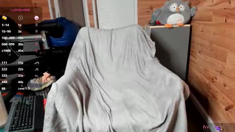 Snapshot of bigsshark chatting on 02.01.26 bigsshark online show from 02.01.26