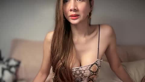 Snapshot of bigsurprise4u chatting on 12.11.24 Yna     online show from 12.11.24