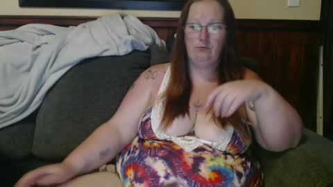 Snapshot of bigtitsgirl9991 chatting on 06.15.26 Kim online show from 06.15.26