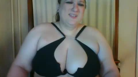 Snapshot of bigwheeliestyle chatting on 10.07.25 Lady of the WHEEL online show from 10.07.25