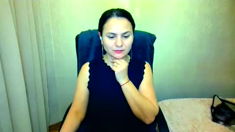 DOM NIKA online show from 11.17.25