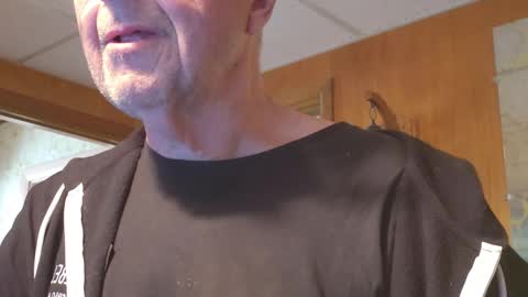 Snapshot of bill_25061 chatting on 10.22.25 bill_25061 online show from 10.22.25