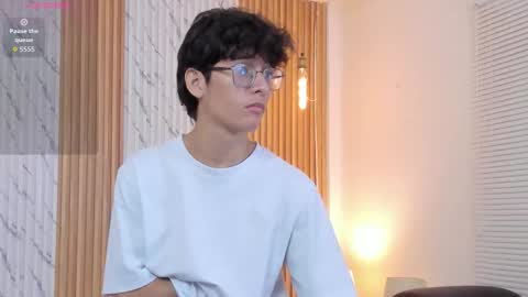 Snapshot of billie_jr chatting on 10.28.25 Billie online show from 10.28.25