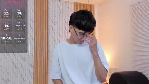 Snapshot of billie_jr chatting on 10.31.25 Billie online show from 10.31.25