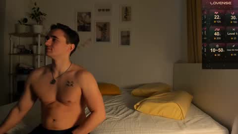 Snapshot of billy_full chatting on 02.24.25 Billy and Lisahelp us to reach 100 likes online show from 02.24.25