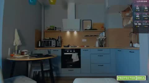 Snapshot of billy_full chatting on 12.23.25 Billy and Lisahelp us to reach 100 likes online show from 12.23.25