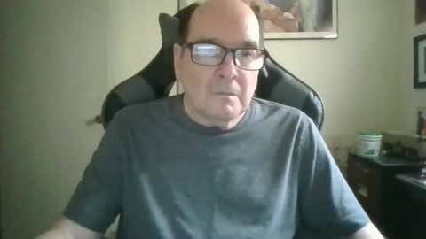 Snapshot of bink195234 chatting on 11.14.25 Bink195234 online show from 11.14.25