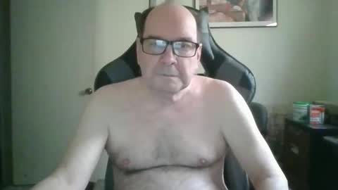 Snapshot of bink195234 chatting on 12.18.25 Bink195234 online show from 12.18.25