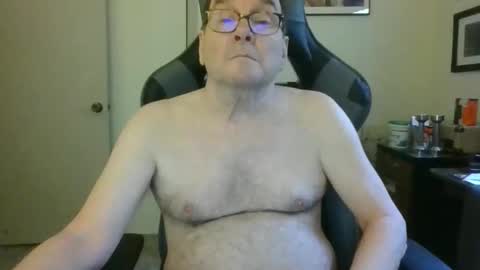 Snapshot of bink195234 chatting on 04.13.26 Bink195234 online show from 04.13.26