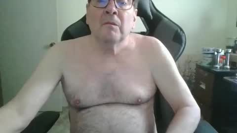 Snapshot of bink195234 chatting on 04.27.26 Bink195234 online show from 04.27.26