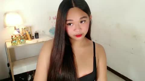 Snapshot of binnie_katchins chatting on 11.30.25 binnie_katchins online show from 11.30.25