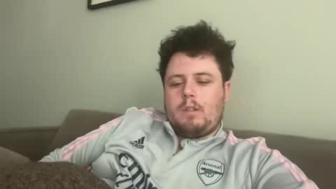 Snapshot of bisexualchubbyboy chatting on 11.24.25 james online show from 11.24.25