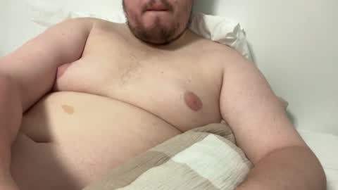 Snapshot of bisexualchubbyboy chatting on 12.04.25 james online show from 12.04.25