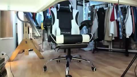 Snapshot of bisexualjay chatting on 02.19.26 bisexualjay online show from 02.19.26