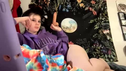bitchesinthebasement online show from 12.28.24