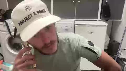 Snapshot of bitedeforain chatting on 09.12.25 bitedeforain online show from 09.12.25