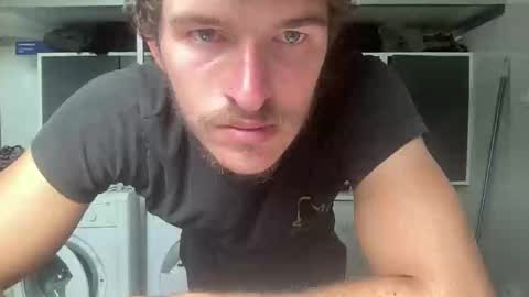 Snapshot of bitedeforain chatting on 09.13.25 bitedeforain online show from 09.13.25