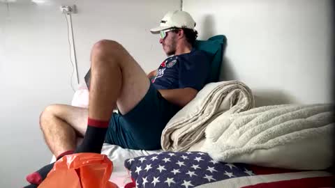 Snapshot of bitedeforain chatting on 09.22.25 bitedeforain online show from 09.22.25