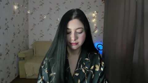 Snapshot of black_berry_bla_ck chatting on 12.16.25 black_berry_bla_ck online show from 12.16.25