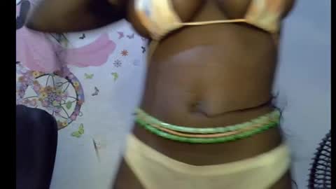 Esthy online show from 09.10.25