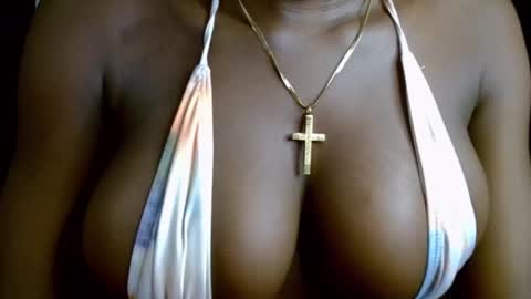 Esthy online show from 09.17.25