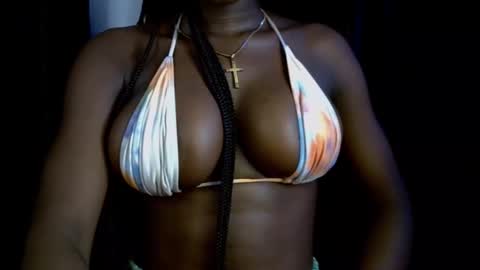 Esthy online show from 09.18.25