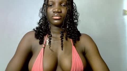 Esthy online show from 10.20.25