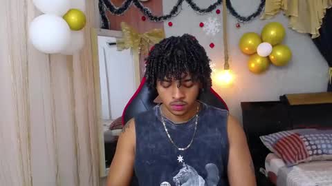 Snapshot of black_king_241 chatting on 11.21.25 black_king_241 online show from 11.21.25