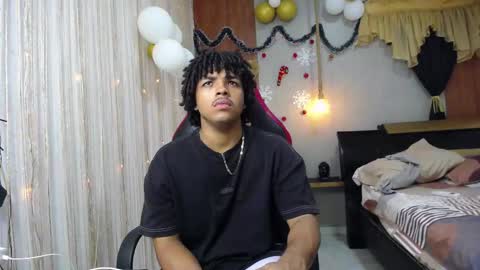 Snapshot of black_king_241 chatting on 12.02.25 black_king_241 online show from 12.02.25