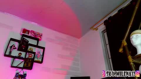 Snapshot of black_lady_05 chatting on 01.19.25 millie online show from 01.19.25