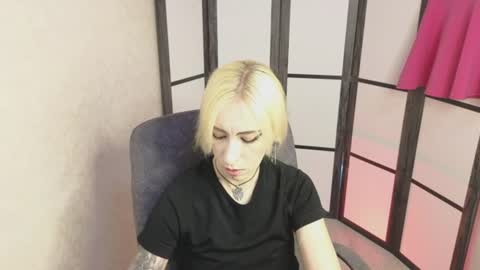 Snapshot of black_orchides chatting on 07.16.26 Emily online show from 07.16.26