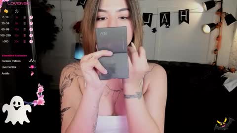 Mon Mon online show from 11.02.25