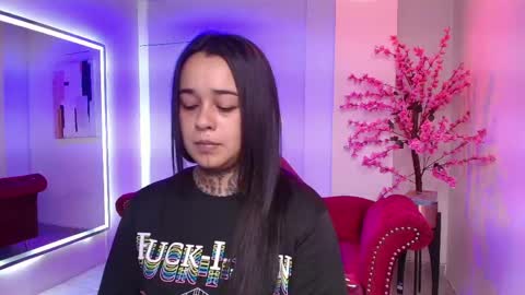 Snapshot of black_roseee chatting on 05.18.26 Rousse online show from 05.18.26