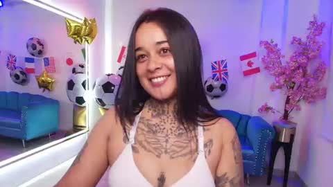 Snapshot of black_roseee chatting on 06.20.26 Rousse online show from 06.20.26