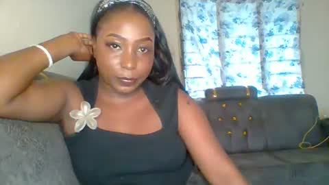 Snapshot of black_umbre chatting on 06.14.26 Dee online show from 06.14.26