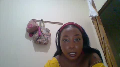 Snapshot of black_umbre chatting on 06.16.26 Dee online show from 06.16.26