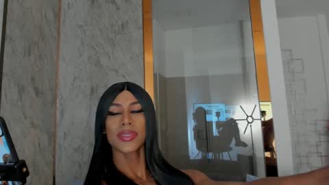 Nina online show from 12.03.24