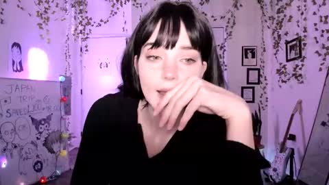 Ella online show from 03.04.26