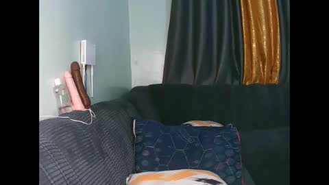 Snapshot of blackbigboobys chatting on 01.10.26 candy online show from 01.10.26