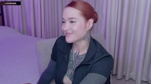 Snapshot of blackcybergirl chatting on 05.06.26 Inst Blackcybergirl online show from 05.06.26